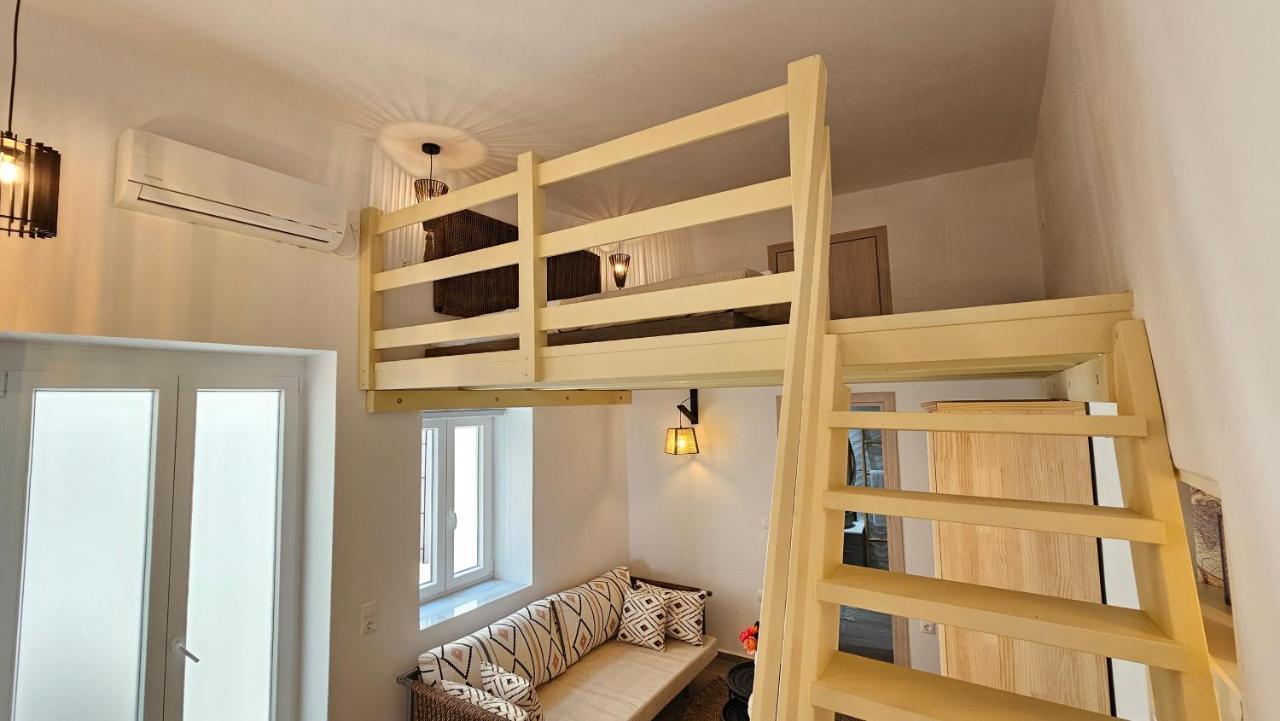 Plaka Philoxenia Apartments エクステリア 写真