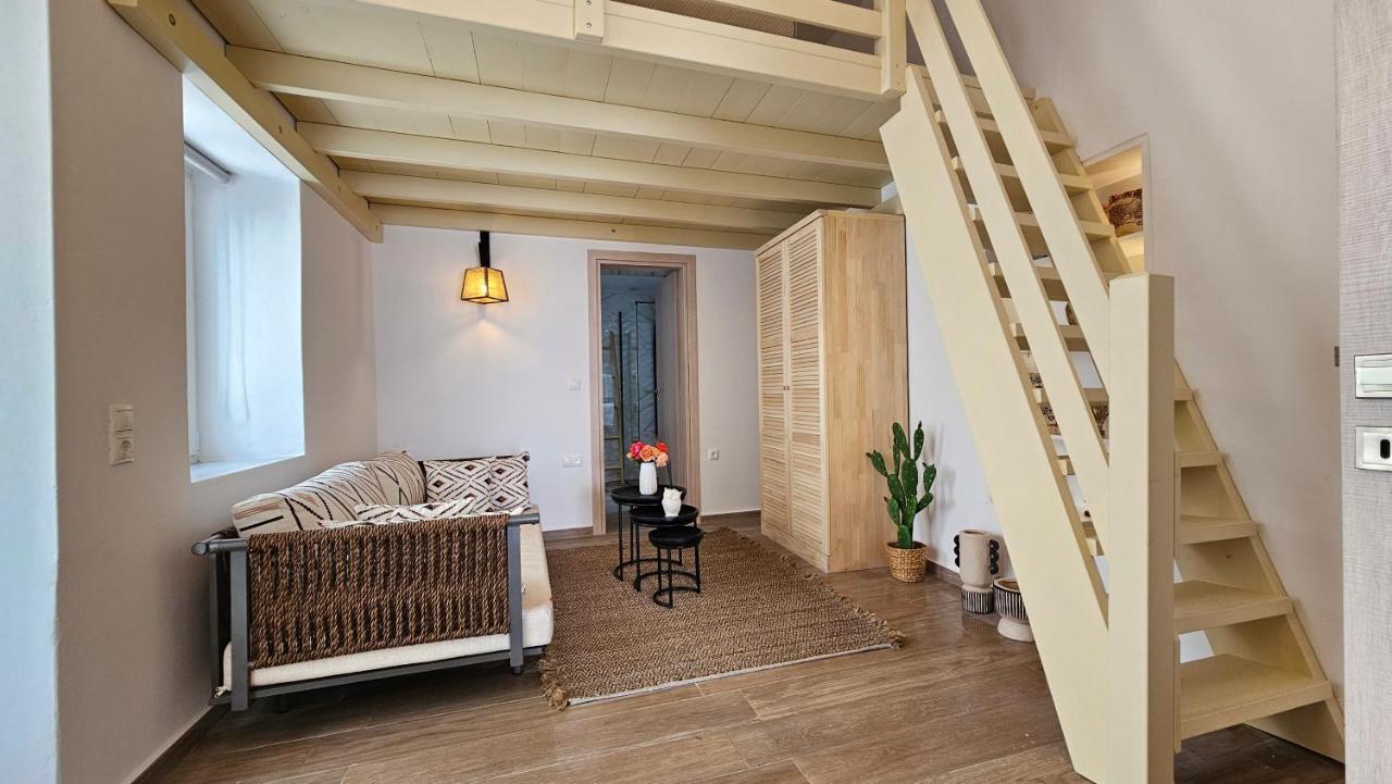 Plaka Philoxenia Apartments エクステリア 写真