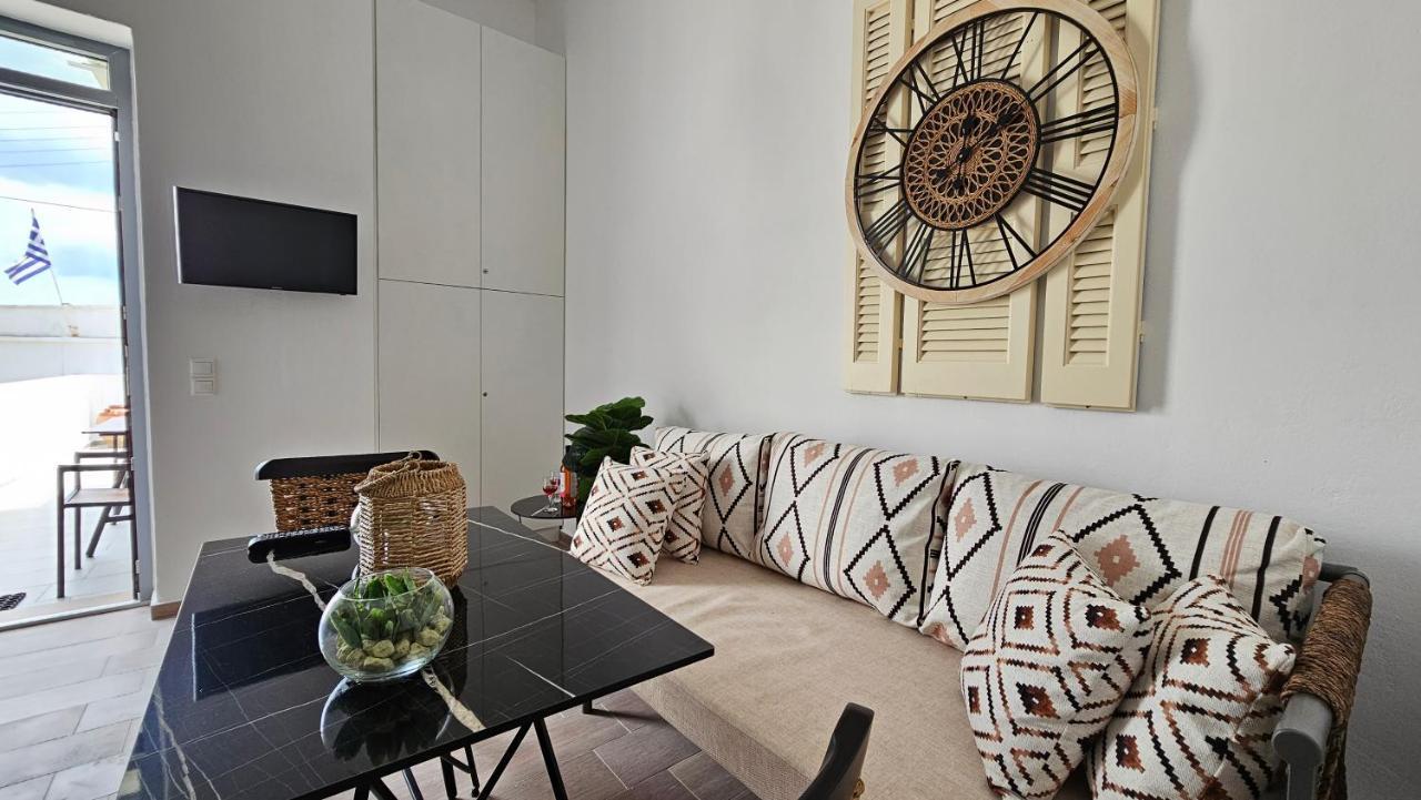 Plaka Philoxenia Apartments エクステリア 写真